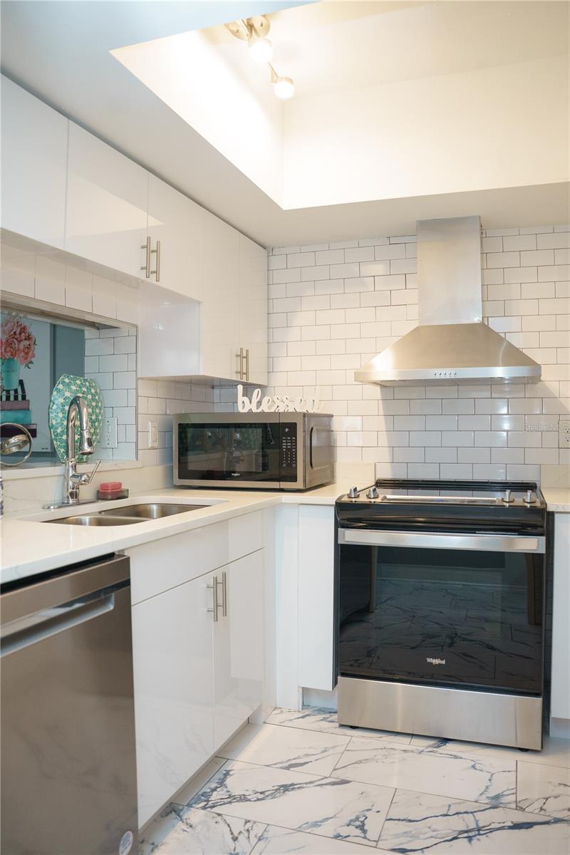 TIFFANY RM CONDO - Residential