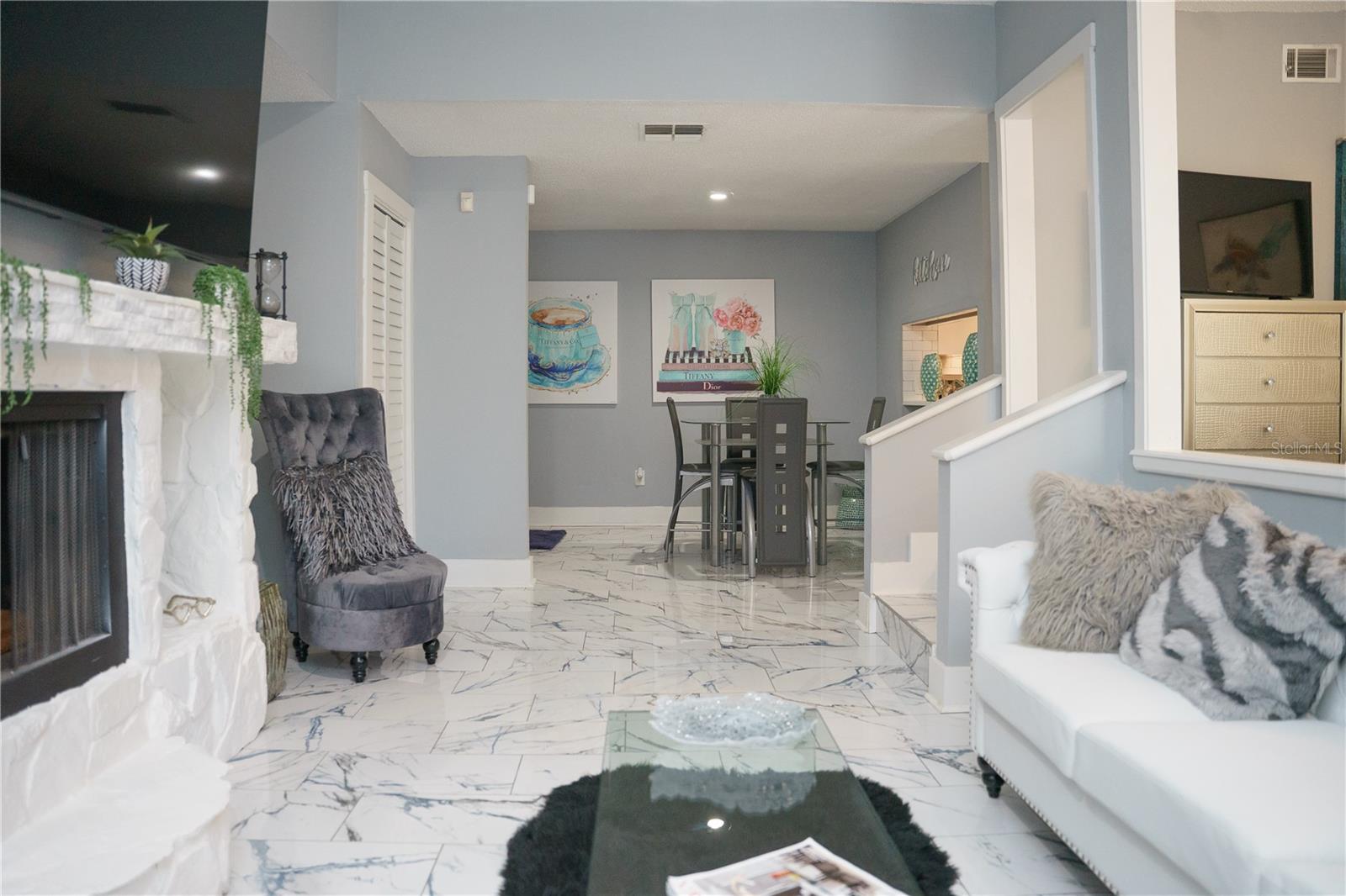 TIFFANY RM CONDO - Residential