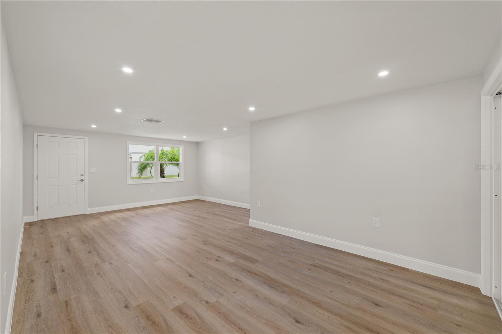 HUDSON BEACH ESTATES - Residential