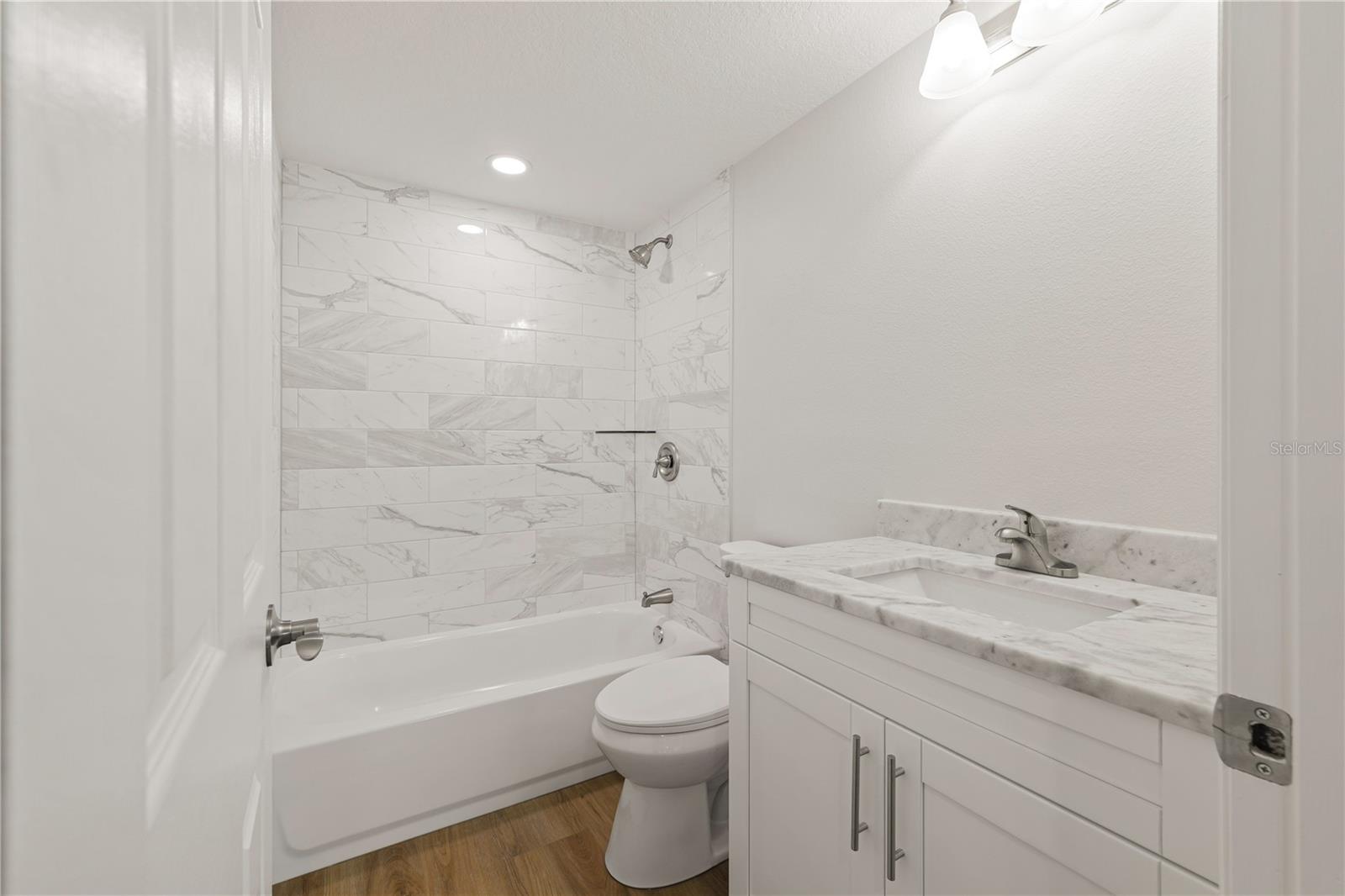 HUDSON BEACH ESTATES - Residential