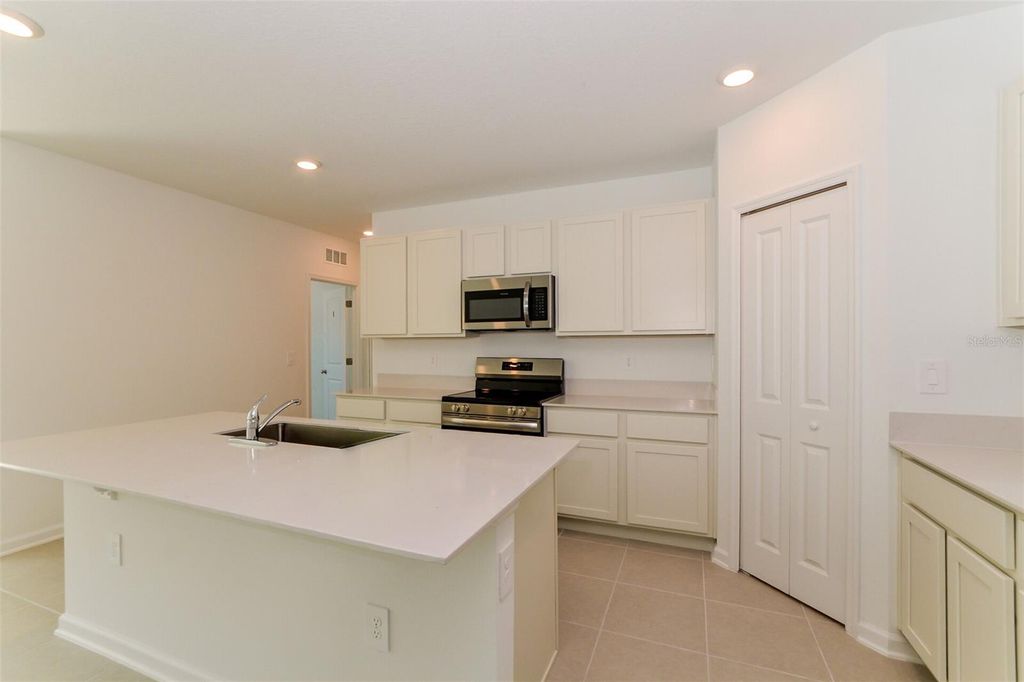 Photo of 2823 Whitaker Point Road, Lake Hamilton, FL 33851 (MLS # O6373947)