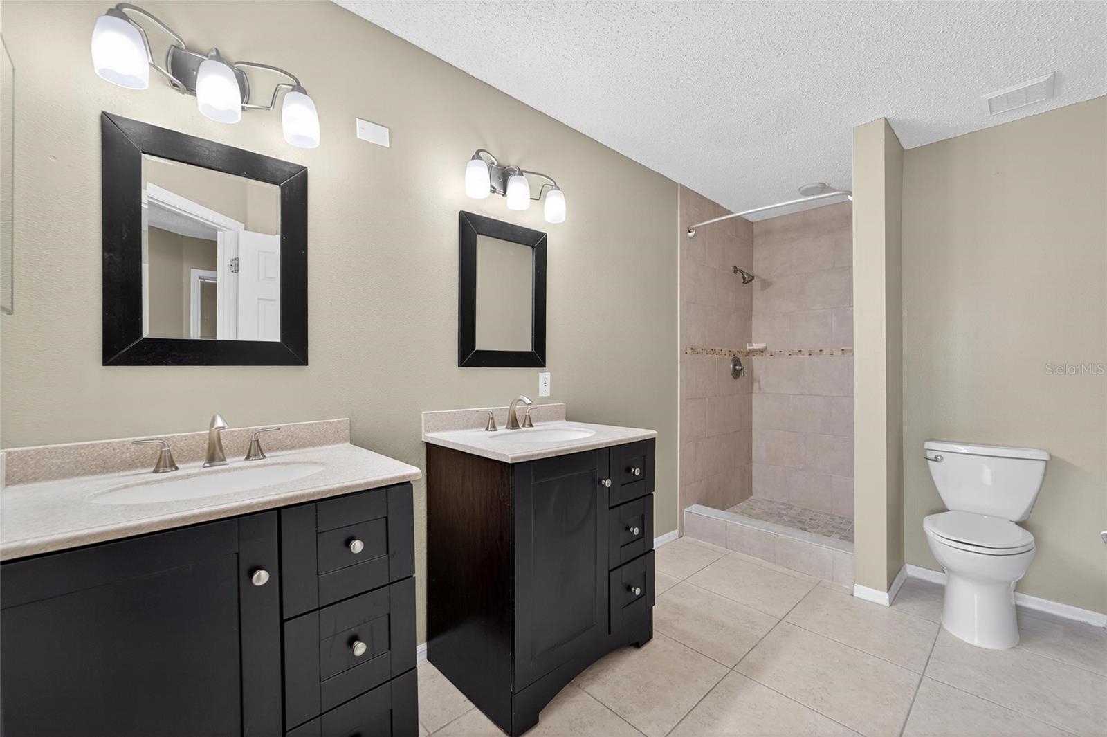 BRENTWOOD PARK - Residential Lease