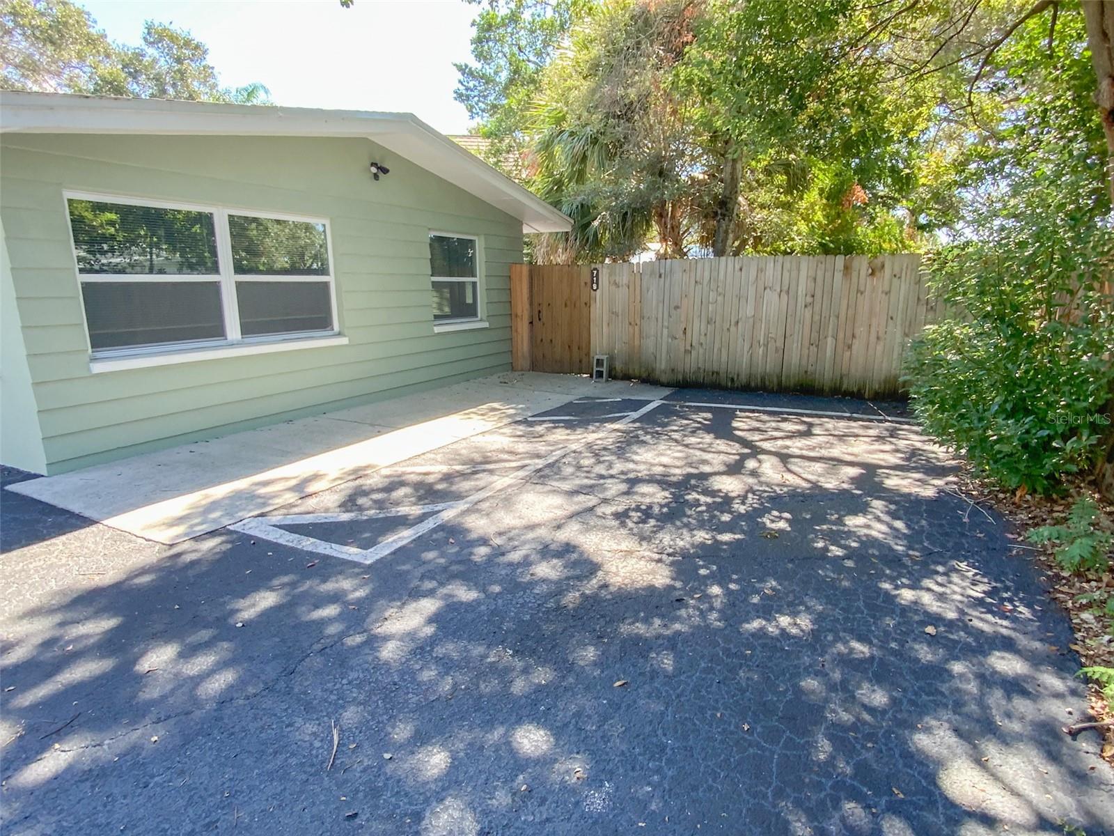 OAKLAND SUB - Residential Lease