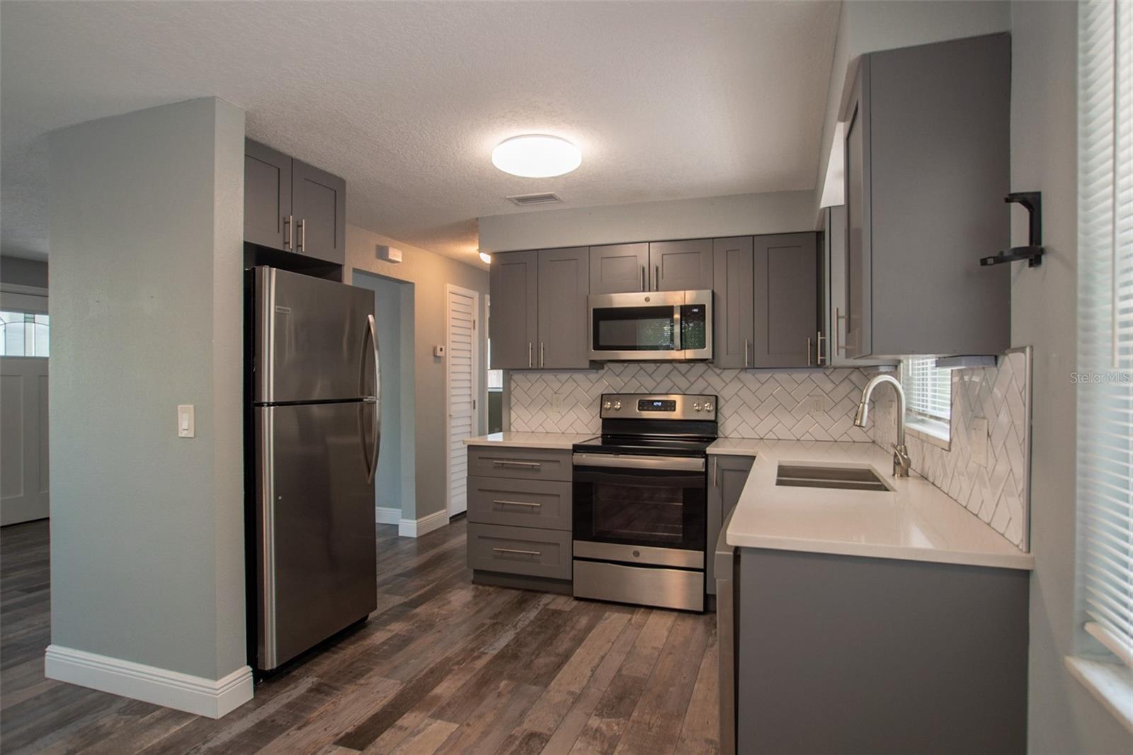 OAKLAND SUB - Residential Lease