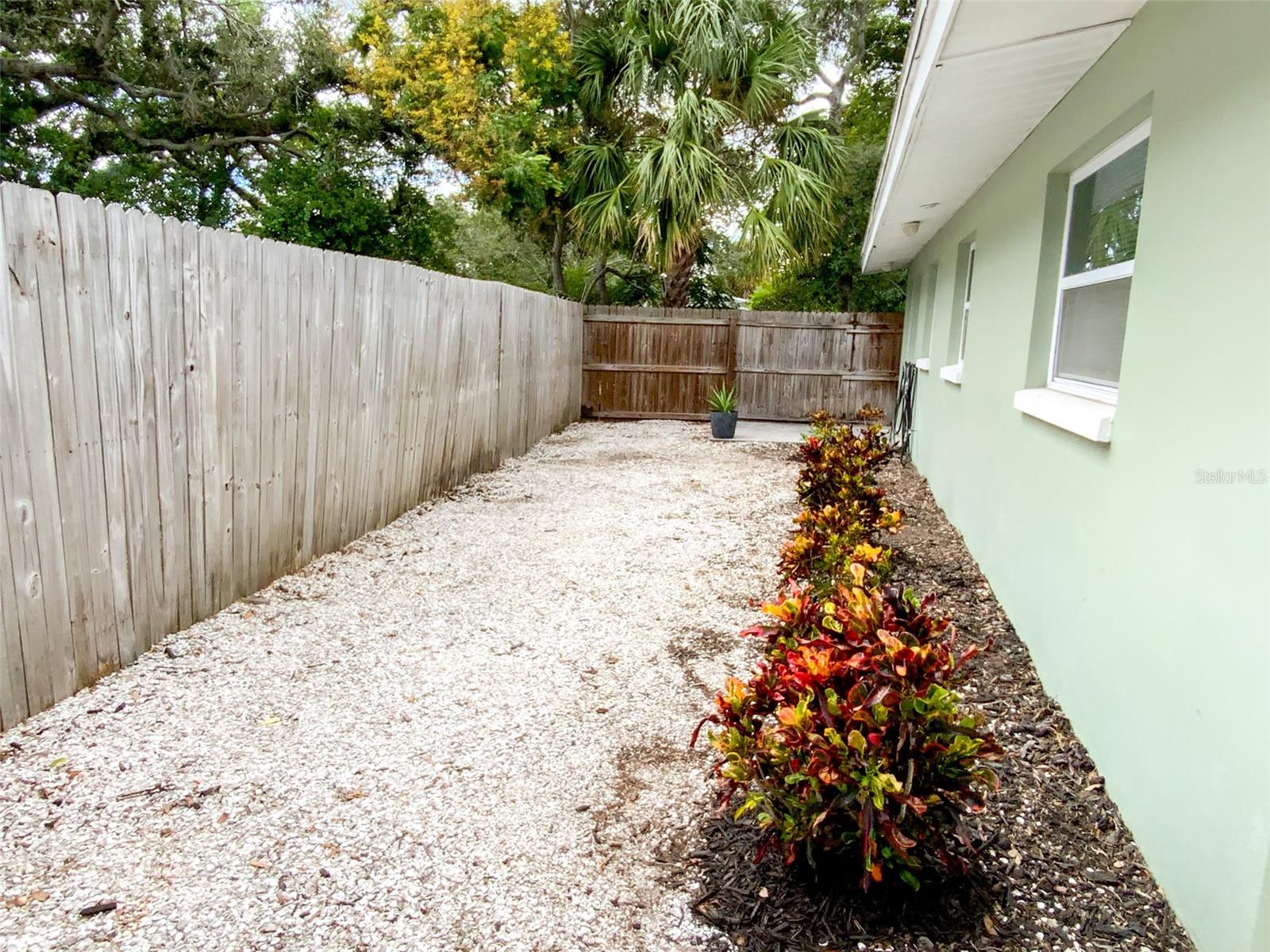 OAKLAND SUB - Residential Lease
