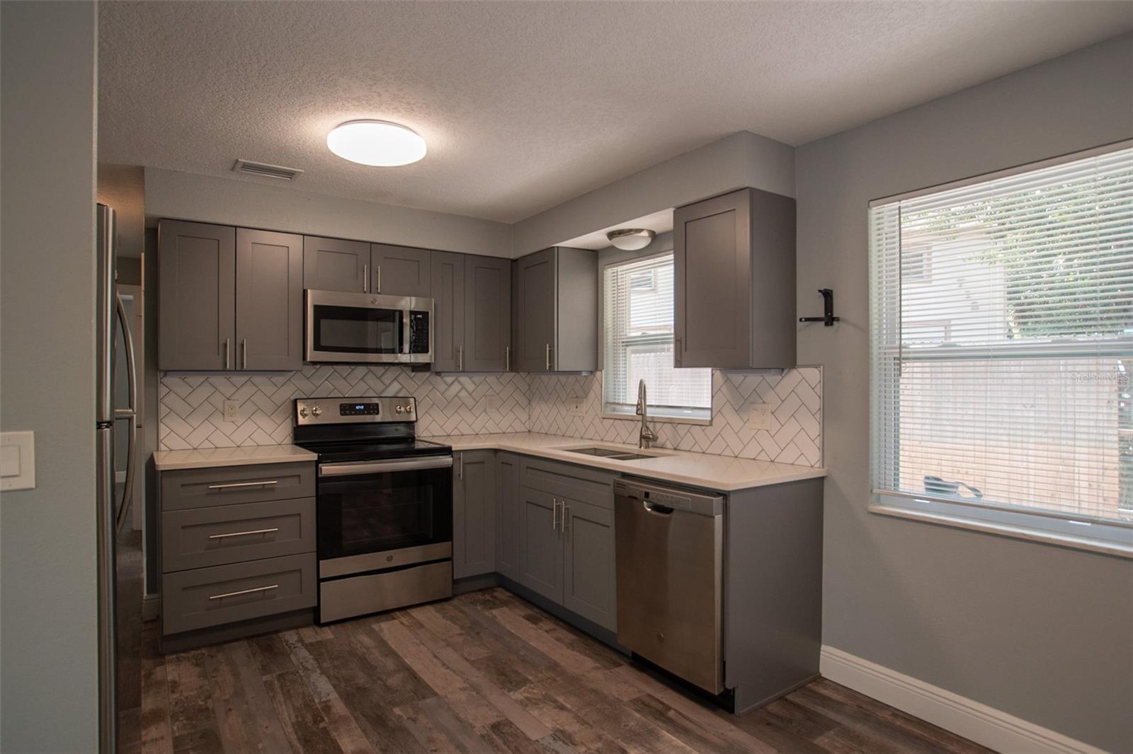OAKLAND SUB - Residential Lease