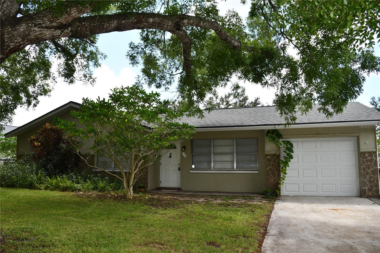 1591 SUNKIST WAY