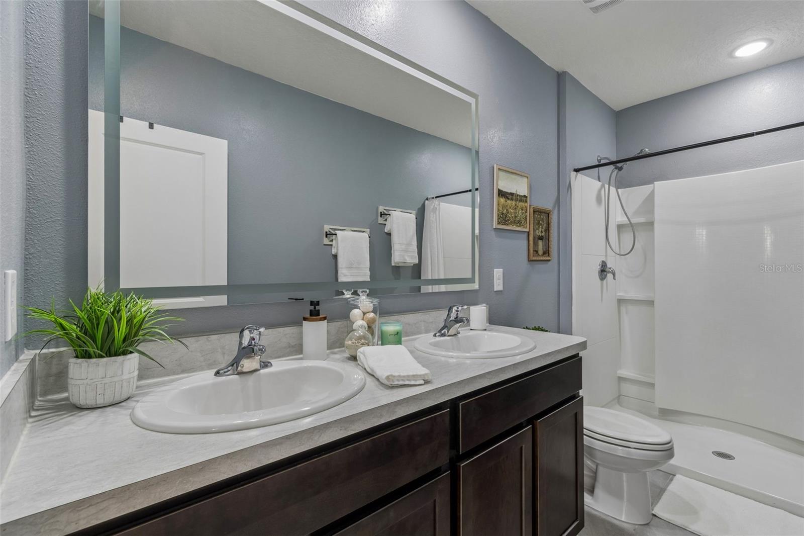 AVALON PARK WEST - Residential