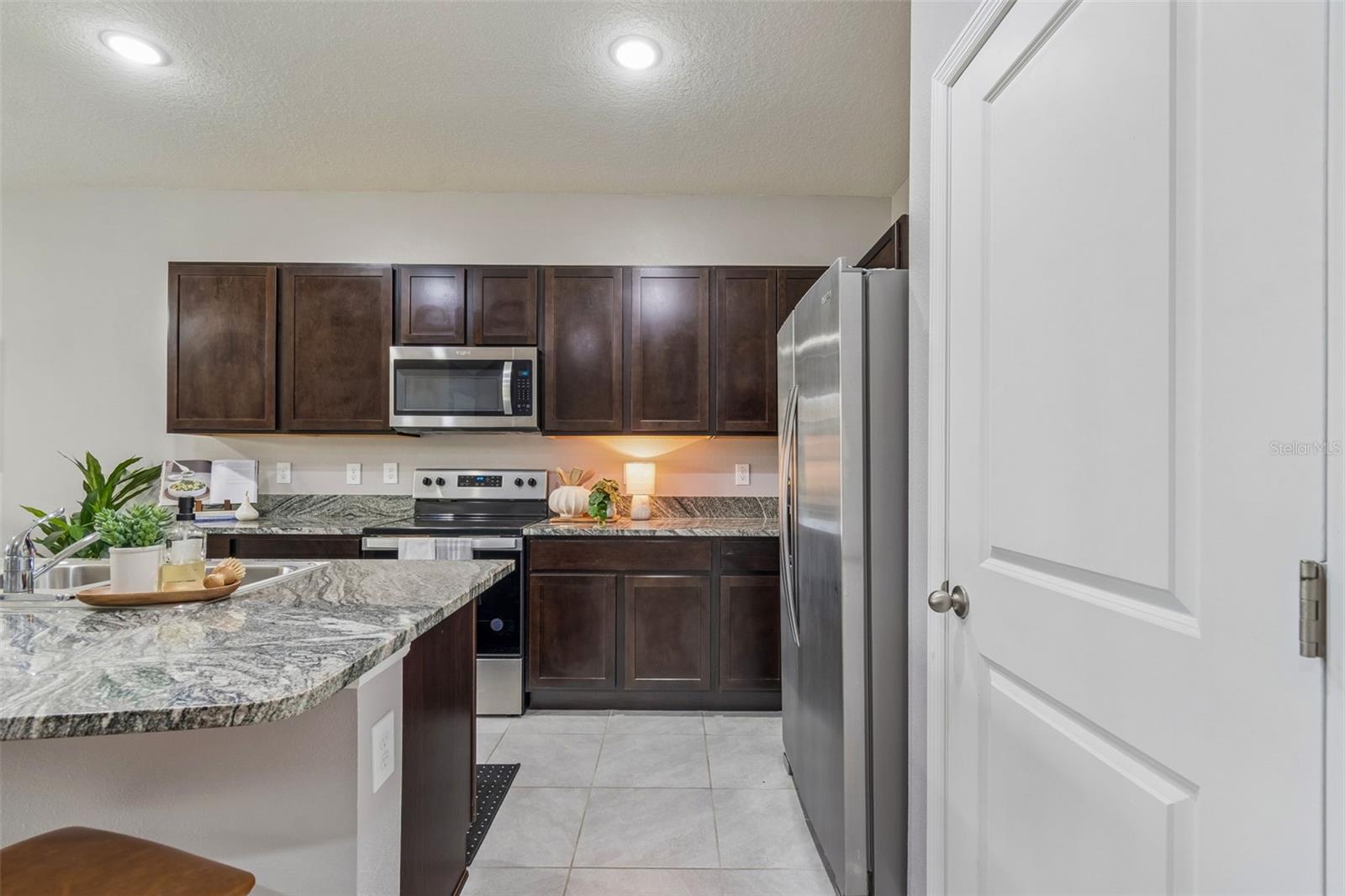 AVALON PARK WEST - Residential