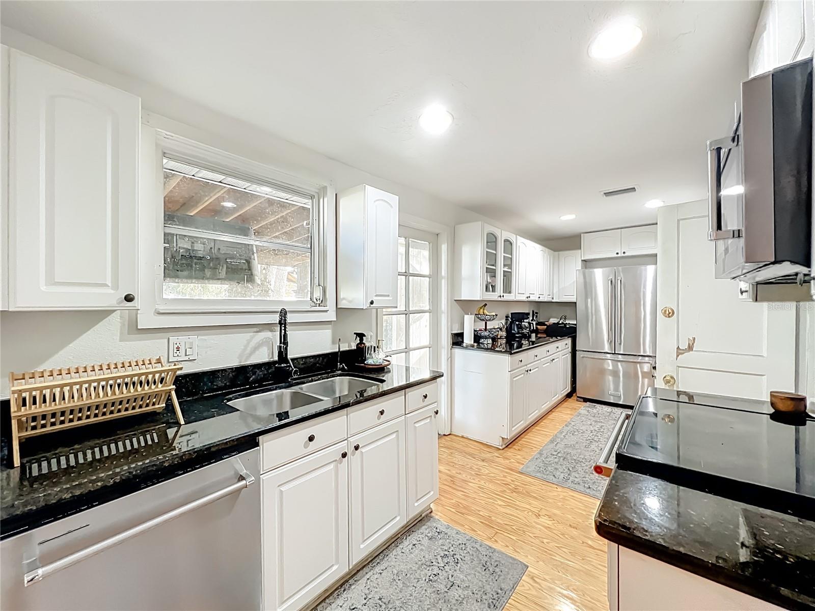 LAKE ADAIR GROVES - Residential