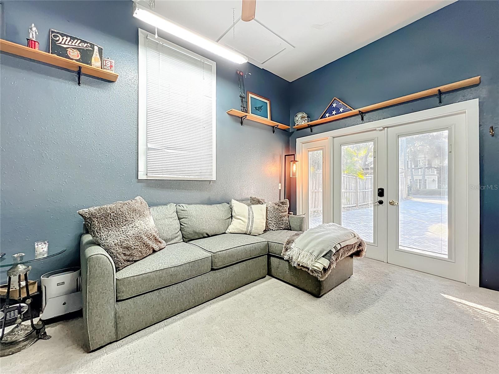 LAKE ADAIR GROVES - Residential