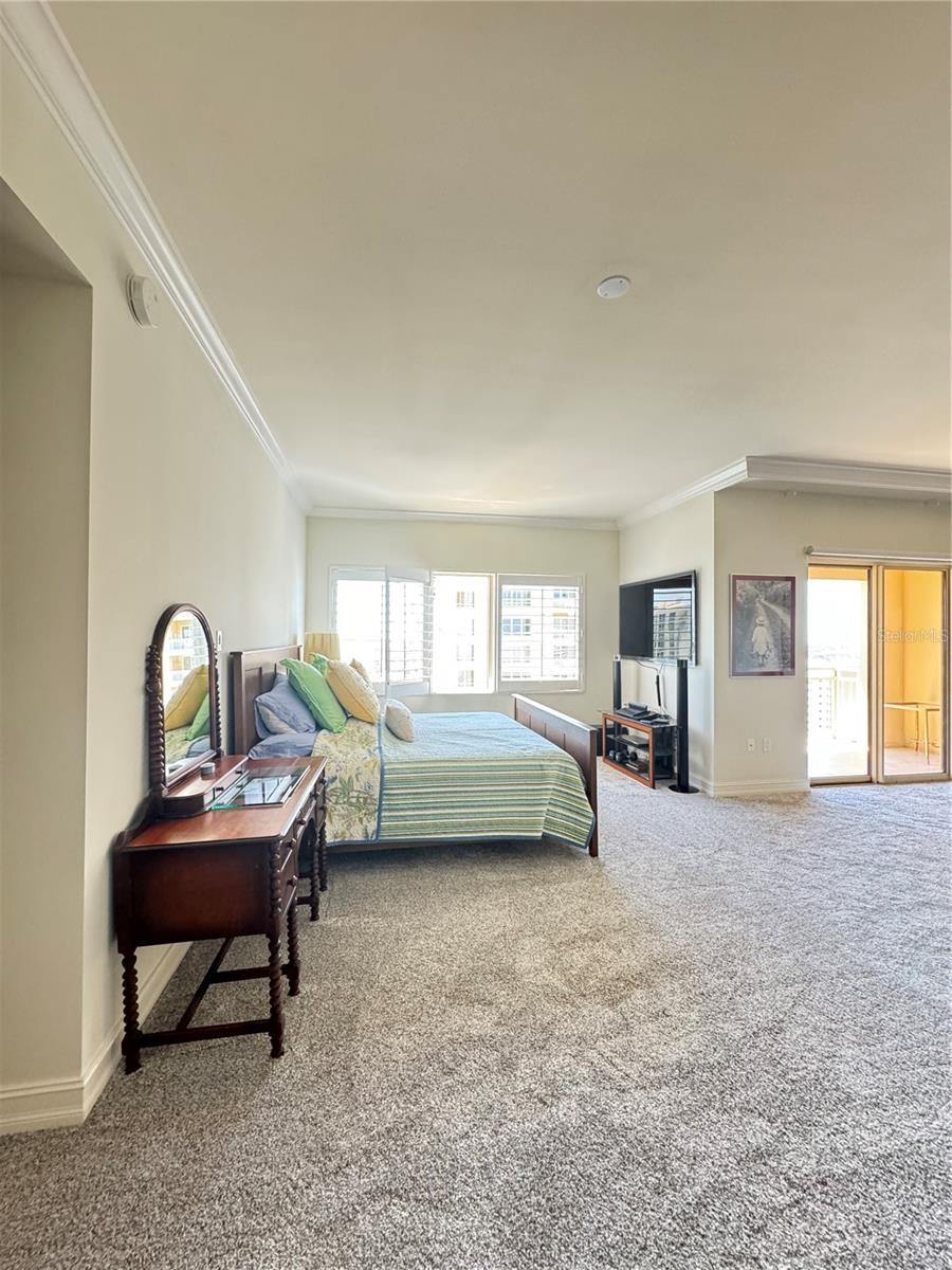 THE RESIDENCES - Residential Lease