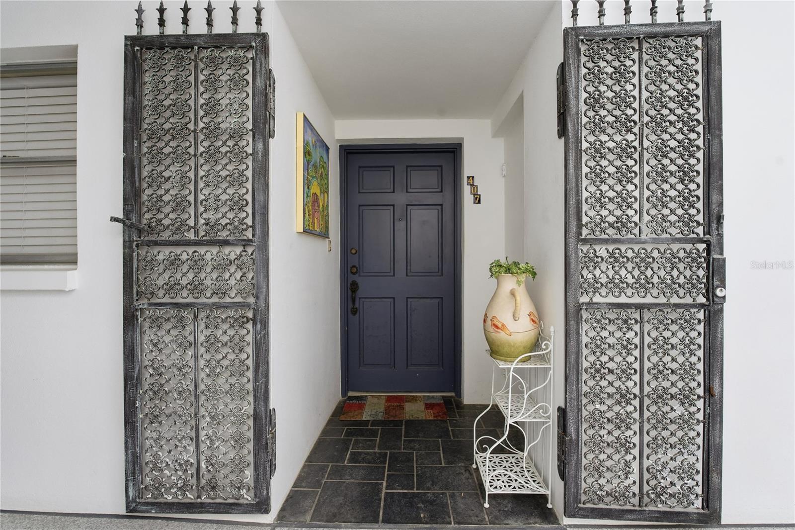 BEAU MONDE CONDO - Residential