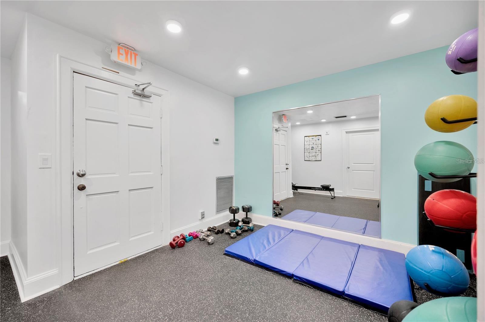 BEAU MONDE CONDO - Residential