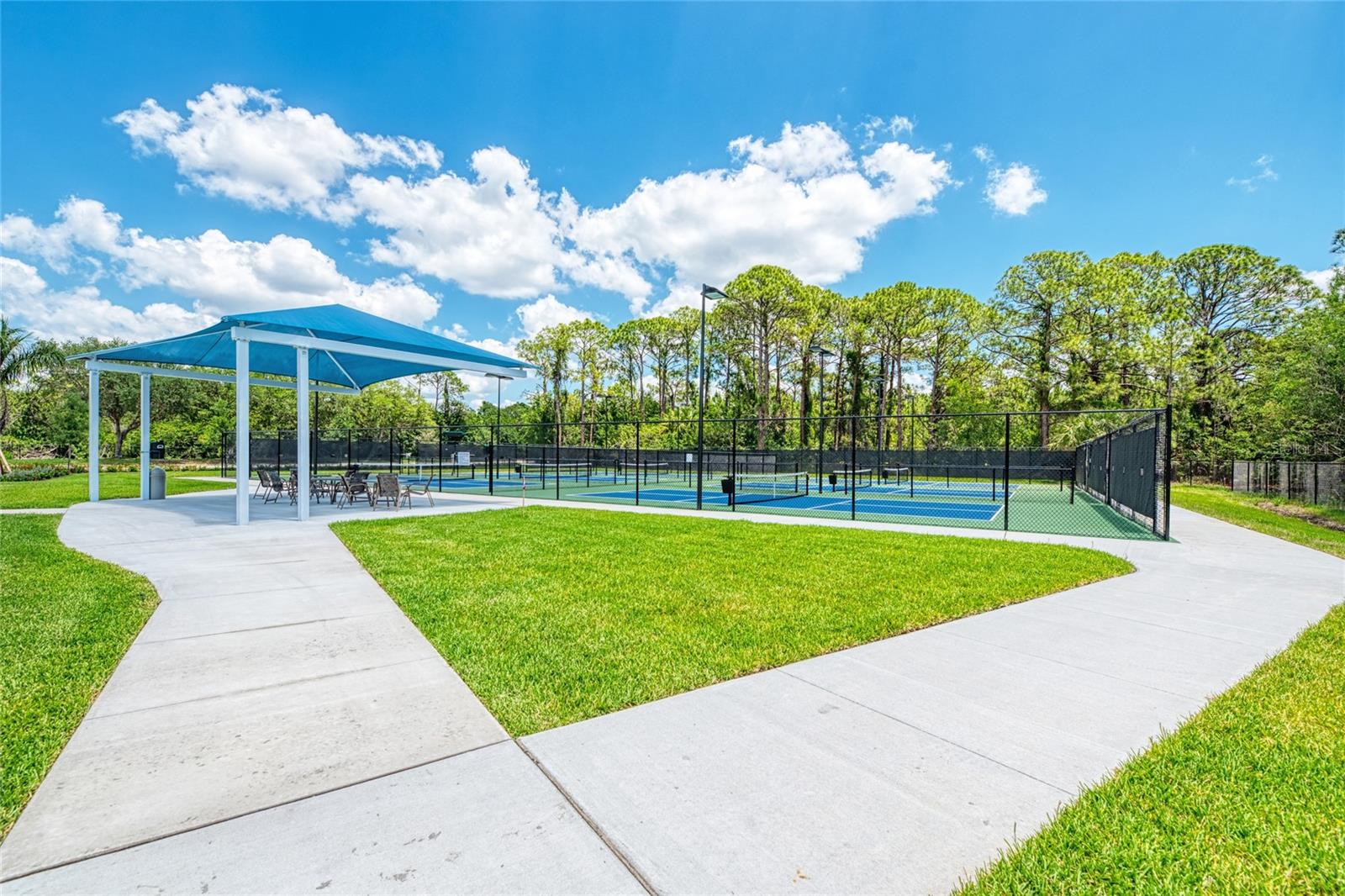 RIVERWOOD - Residential