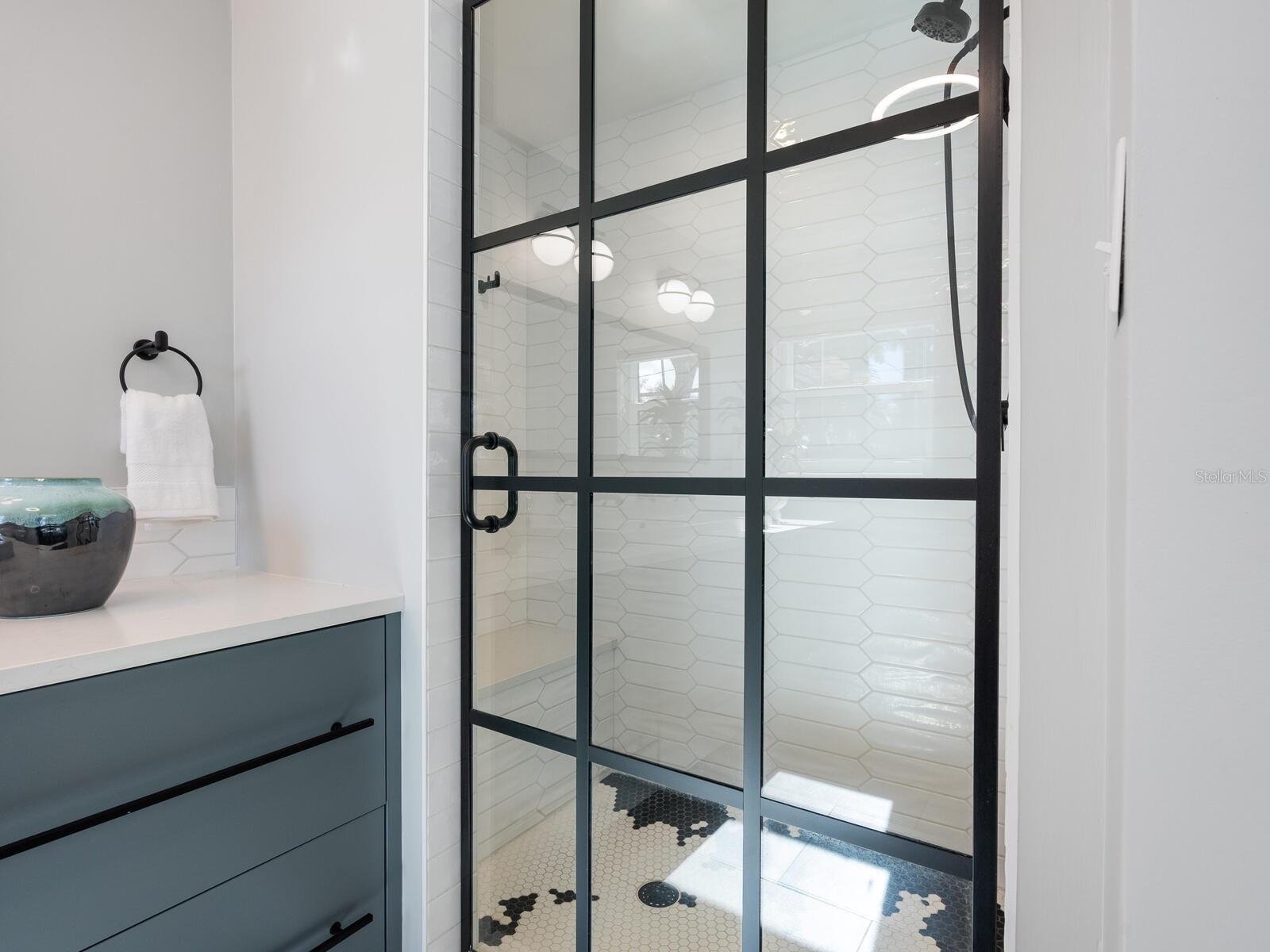 SIESTA ISLES - Residential