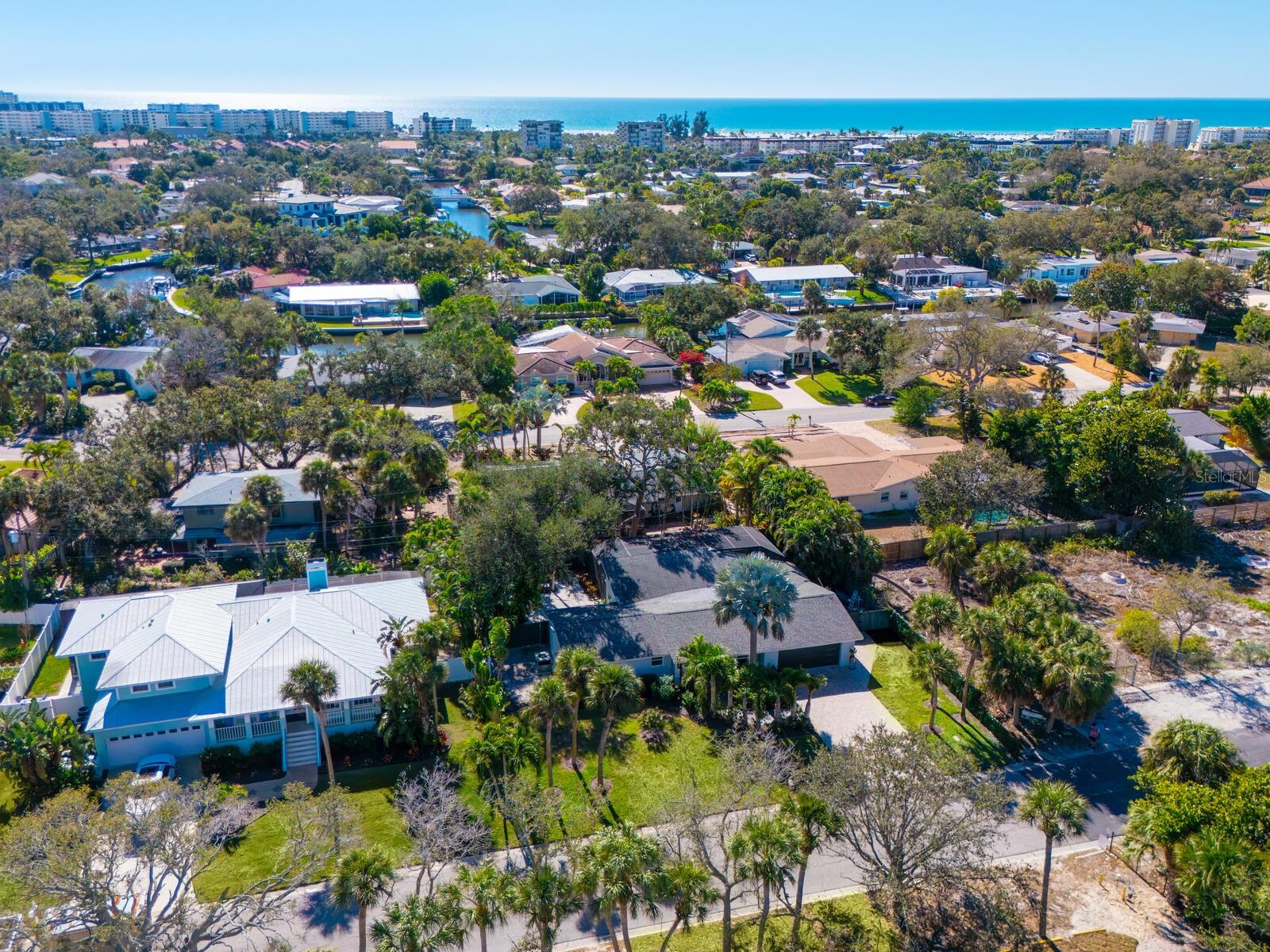 SIESTA ISLES - Residential