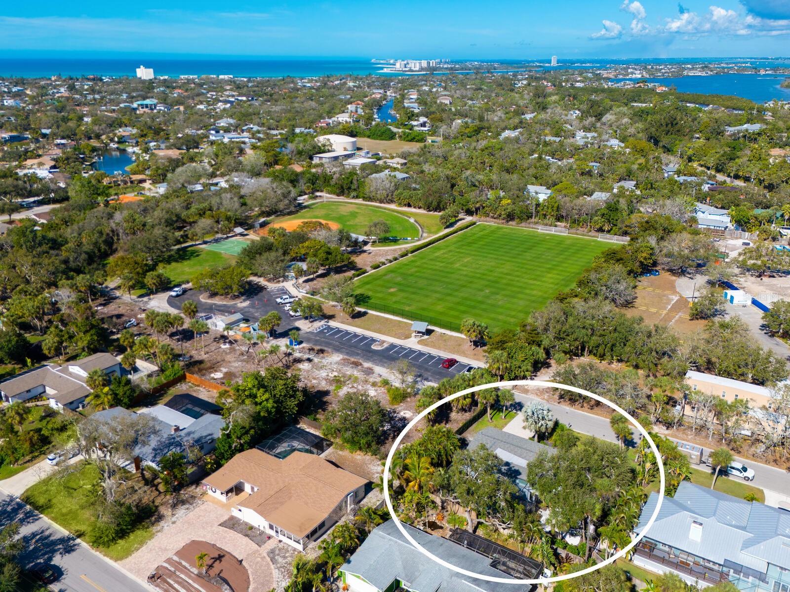 SIESTA ISLES - Residential