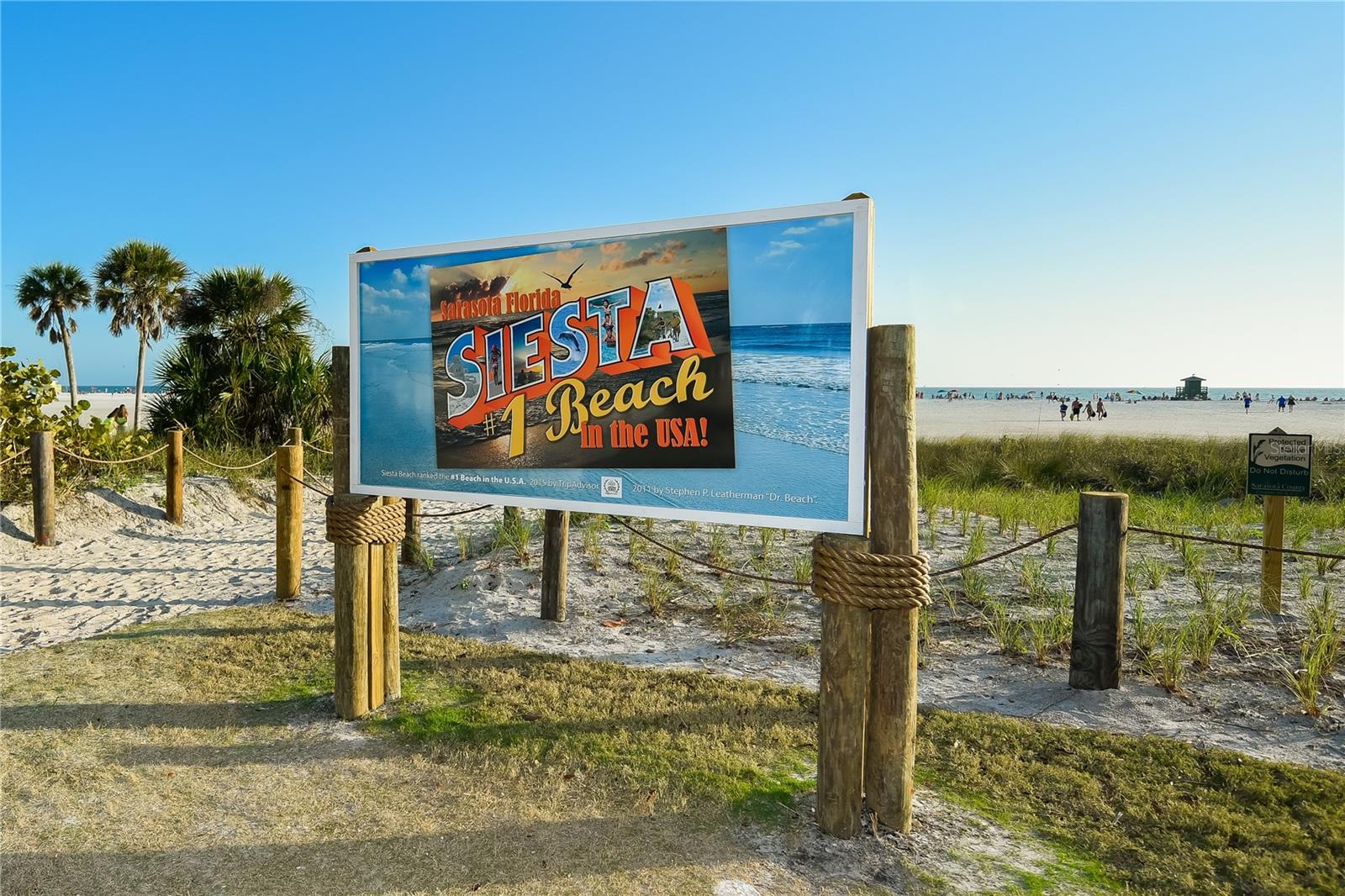 SIESTA ISLES - Residential