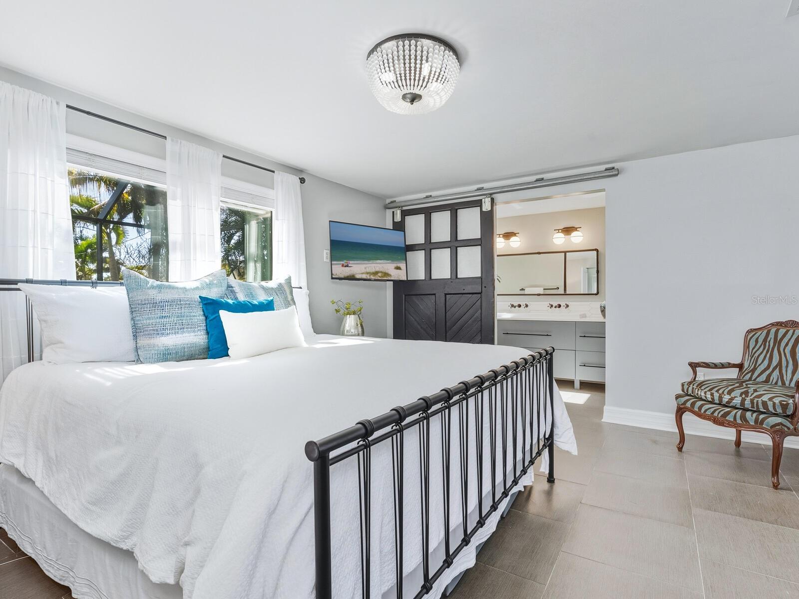 SIESTA ISLES - Residential