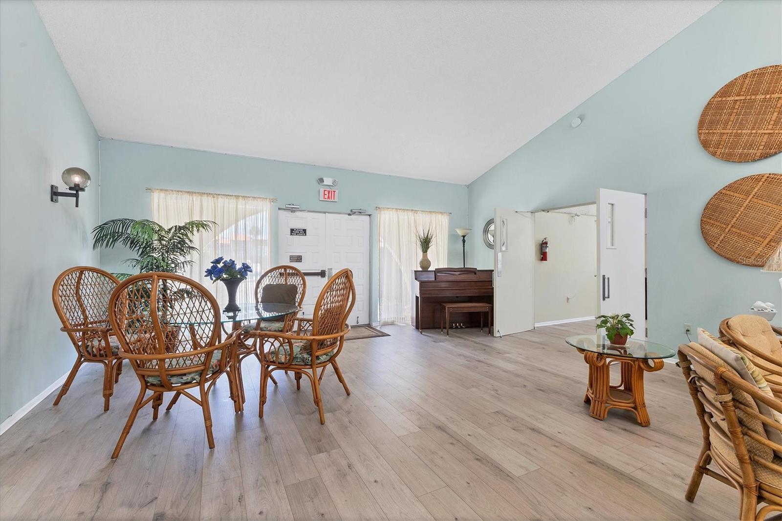 VILLAGE PLAZA SEC 1 - Residential