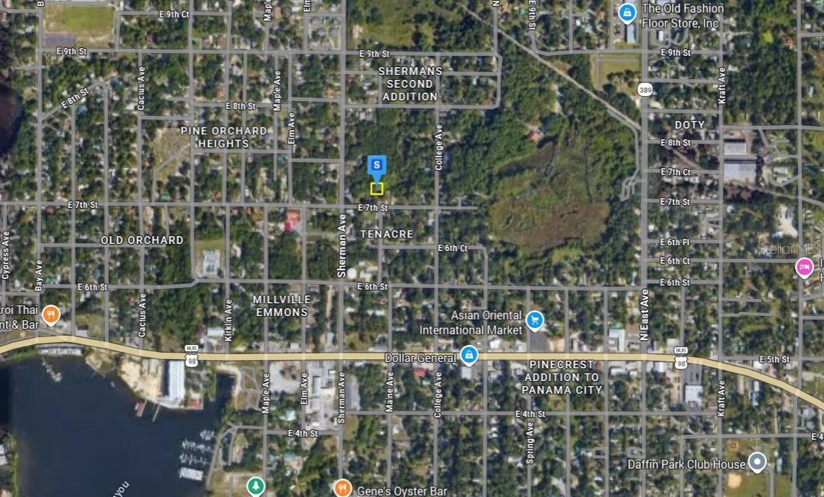 Main image without alt text