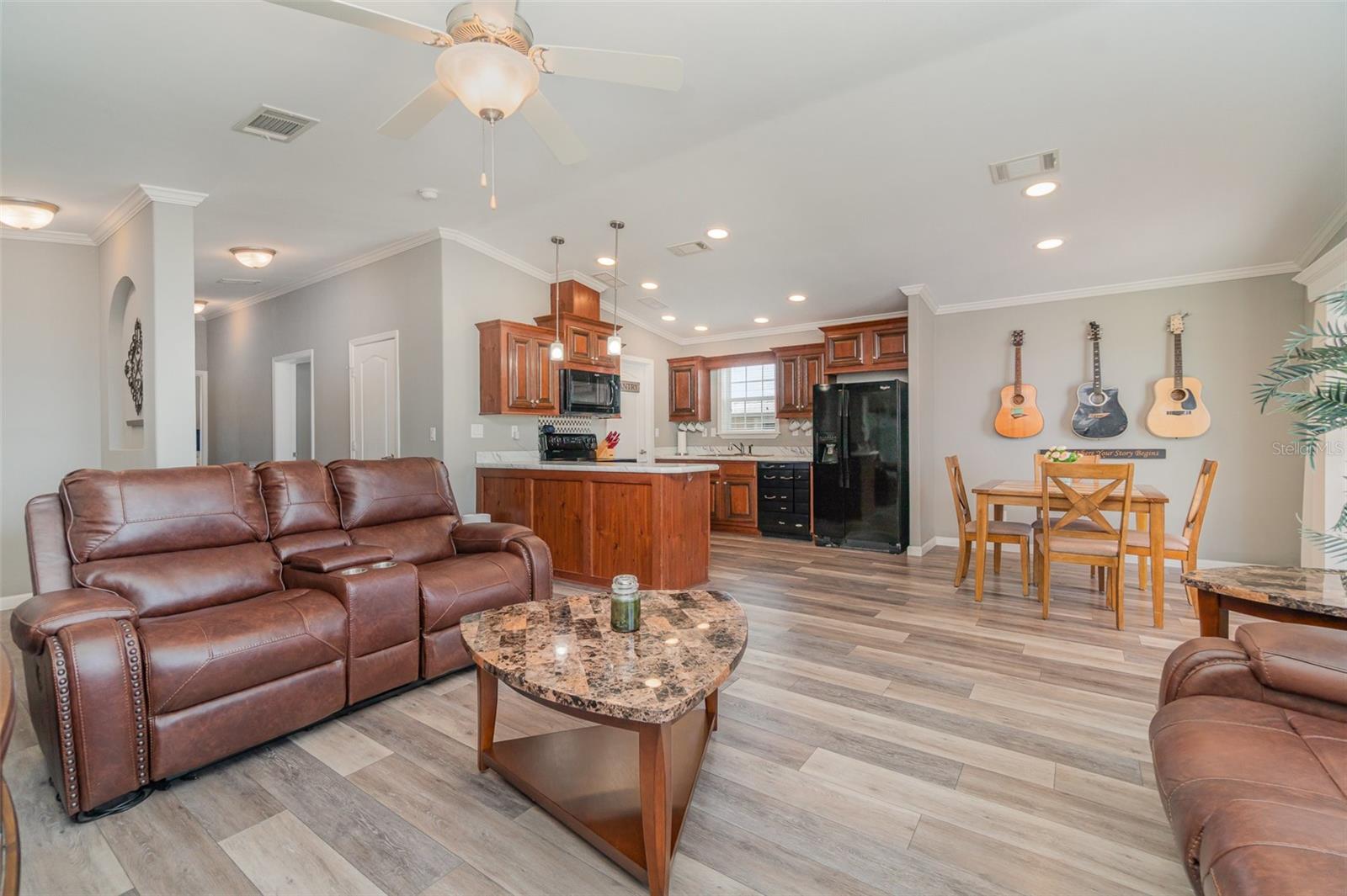 714 FAIRMOUNT DRIVE