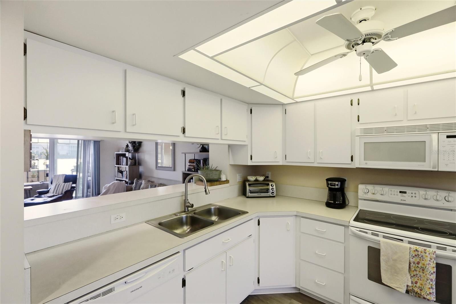 CRYSTAL BAY AT KINGSWAY - Residential