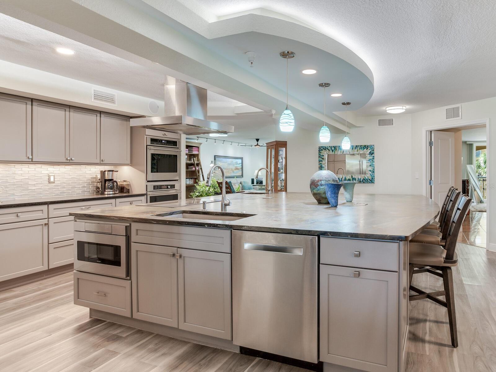 BELLA GRANDE CONDO - Residential