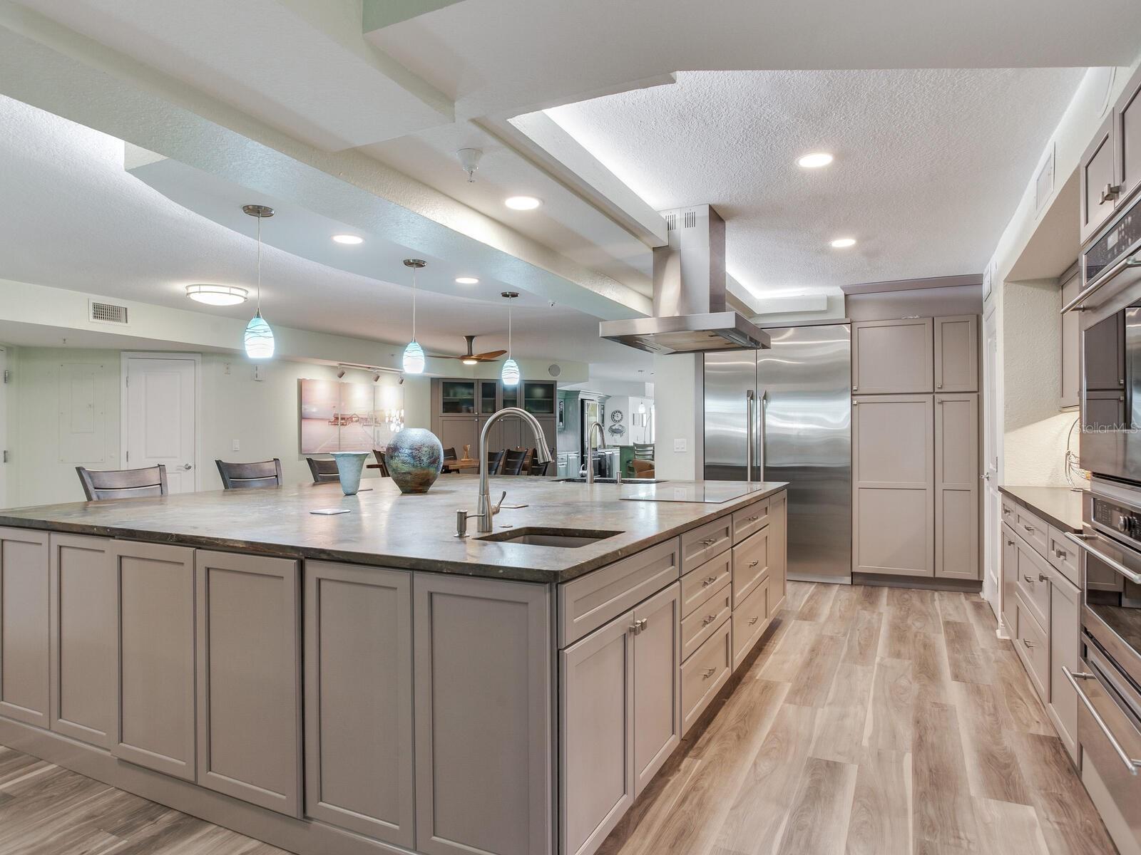 5353 GULF BOULEVARD B202