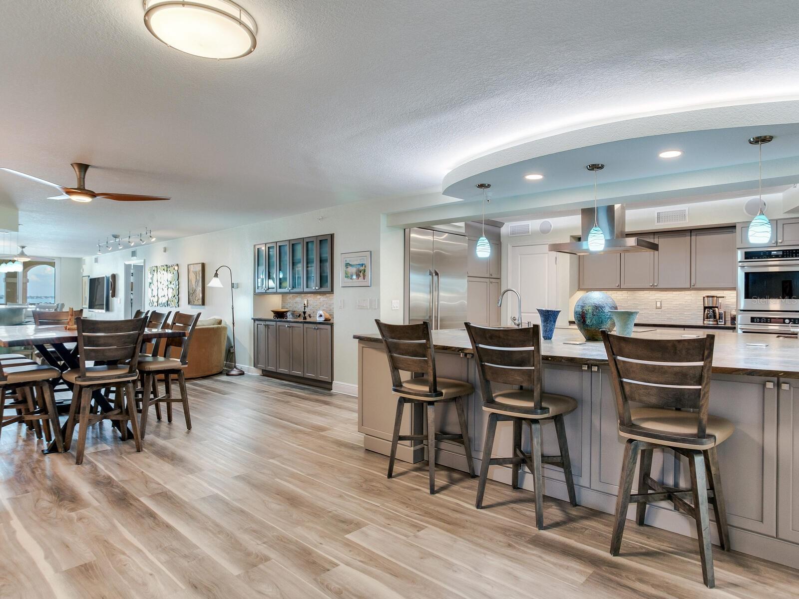 BELLA GRANDE CONDO - Residential