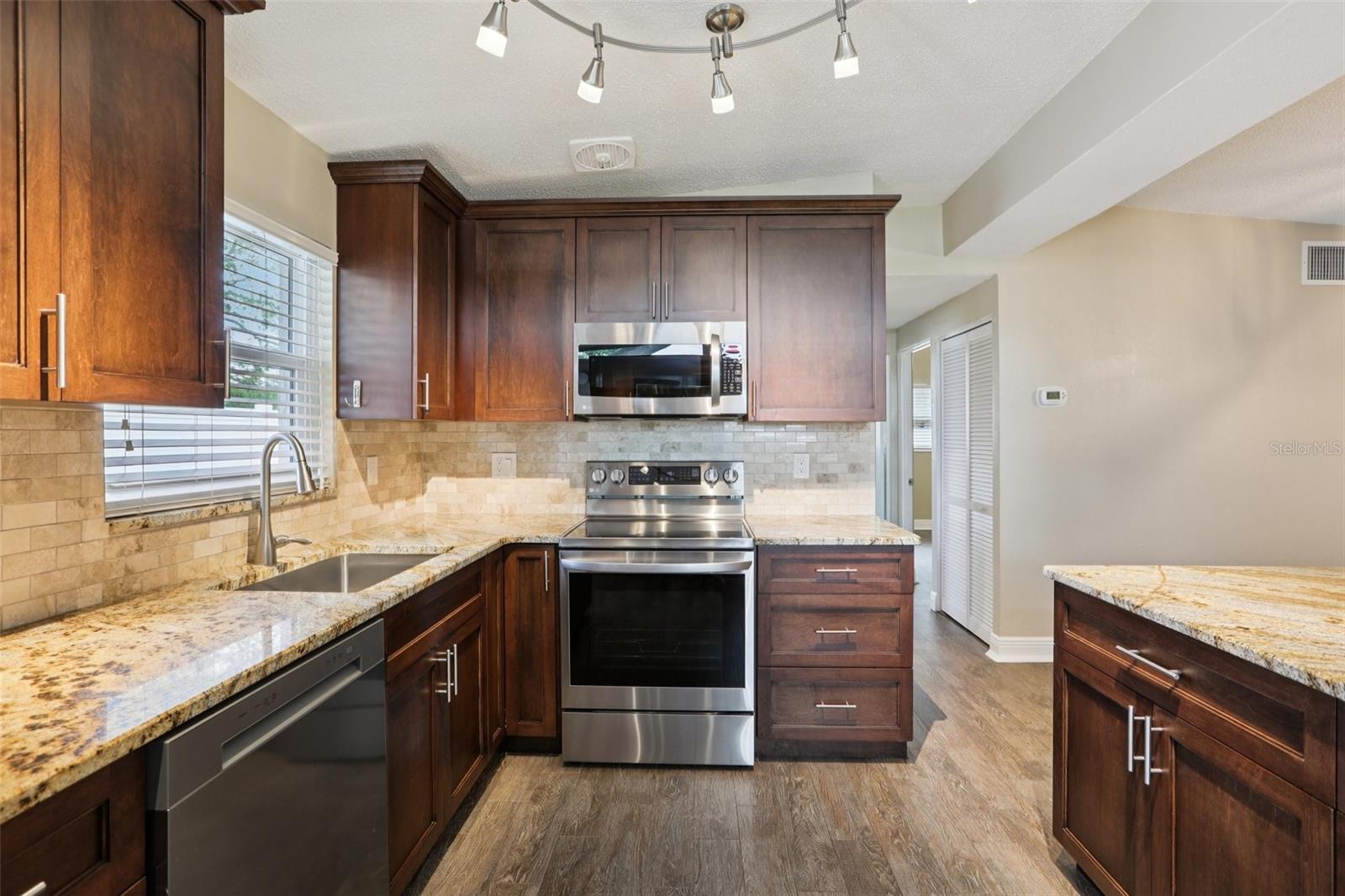 NORTH ST PETERSBURG - Residential