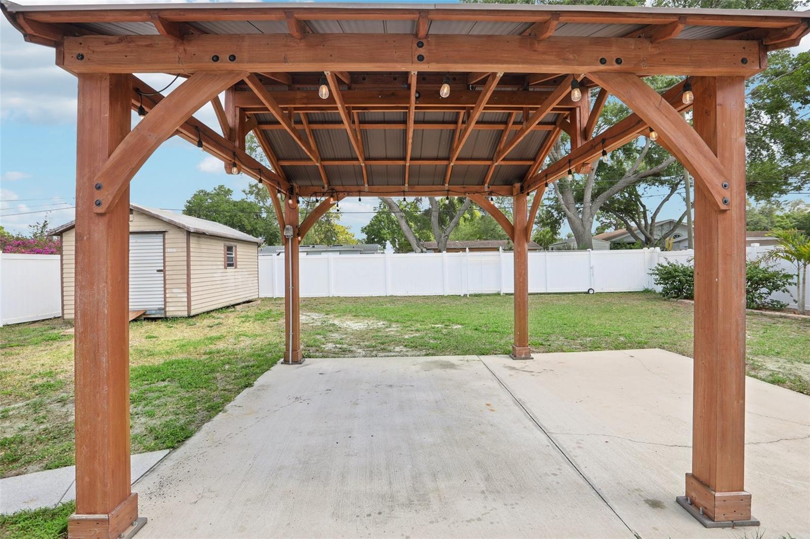 NORTH ST PETERSBURG - Residential