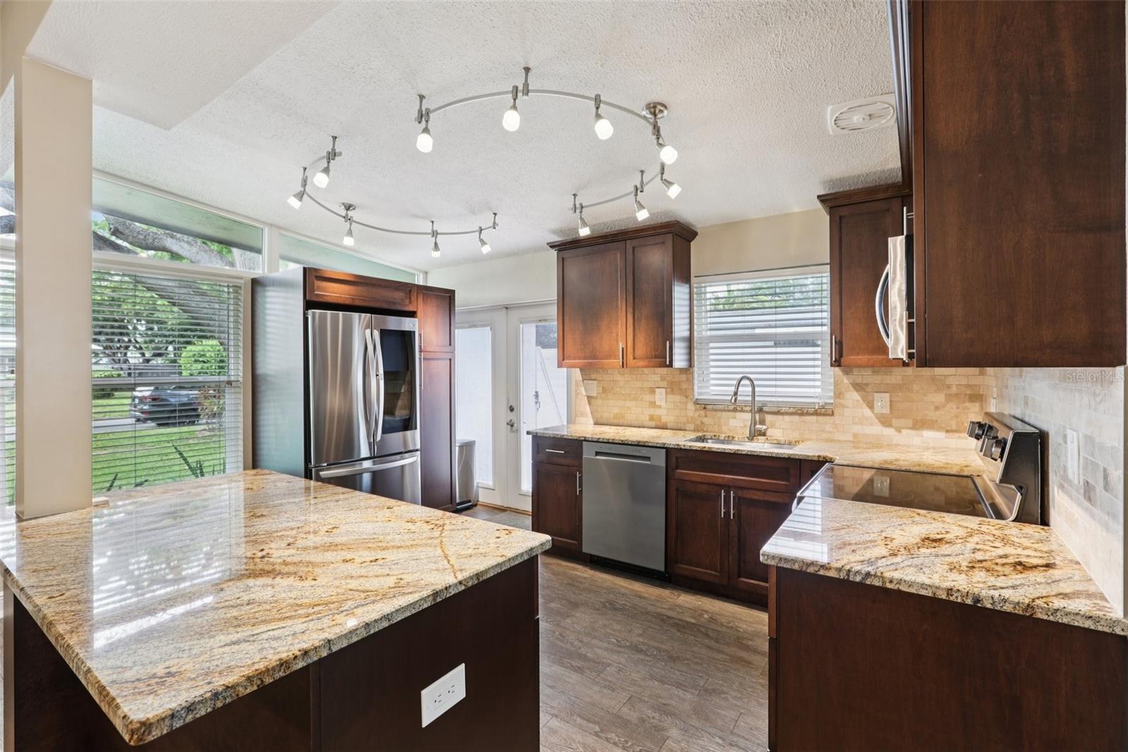 NORTH ST PETERSBURG - Residential