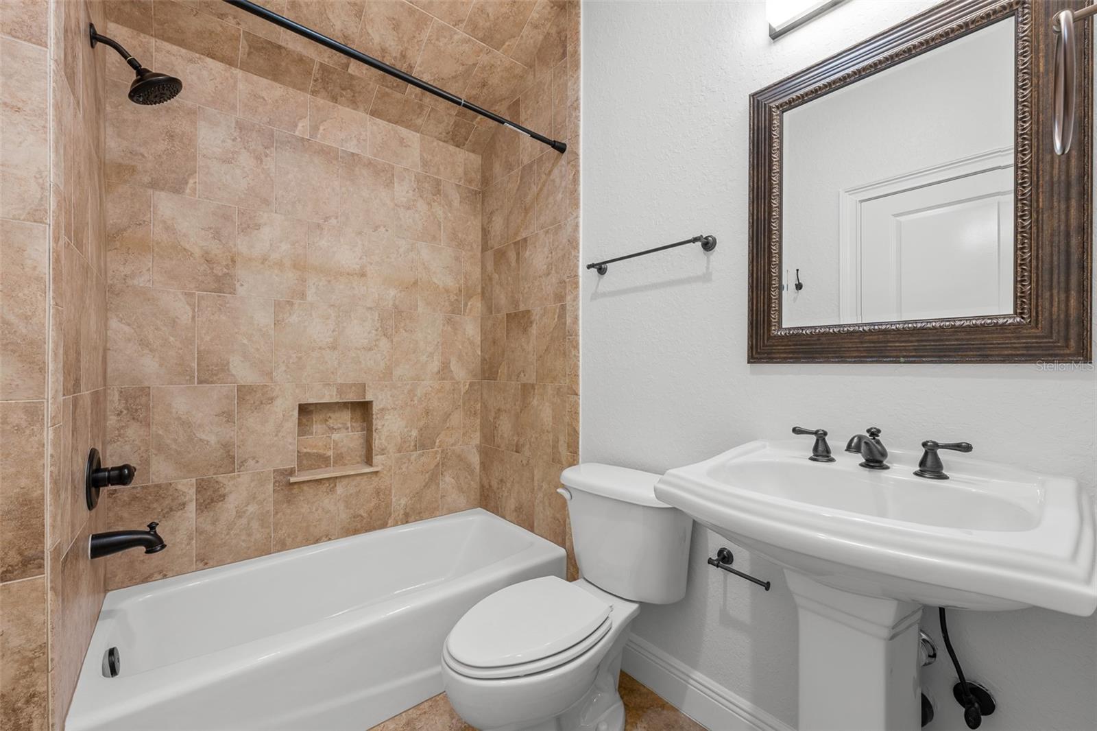 BEACON HILL - Residential