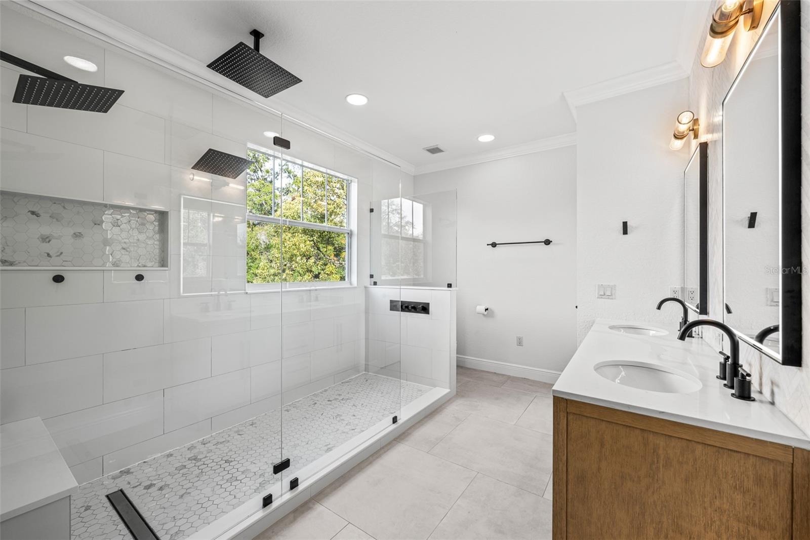 BEACON HILL - Residential