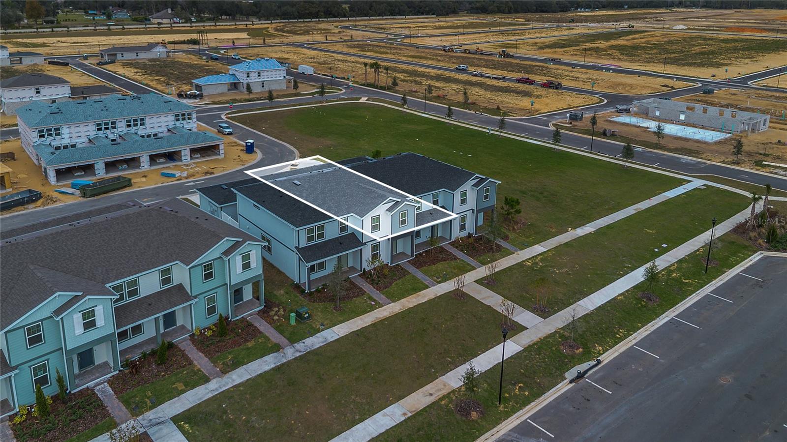 PARKSIDE TRAILS - PHASE 1 - Residential Lease