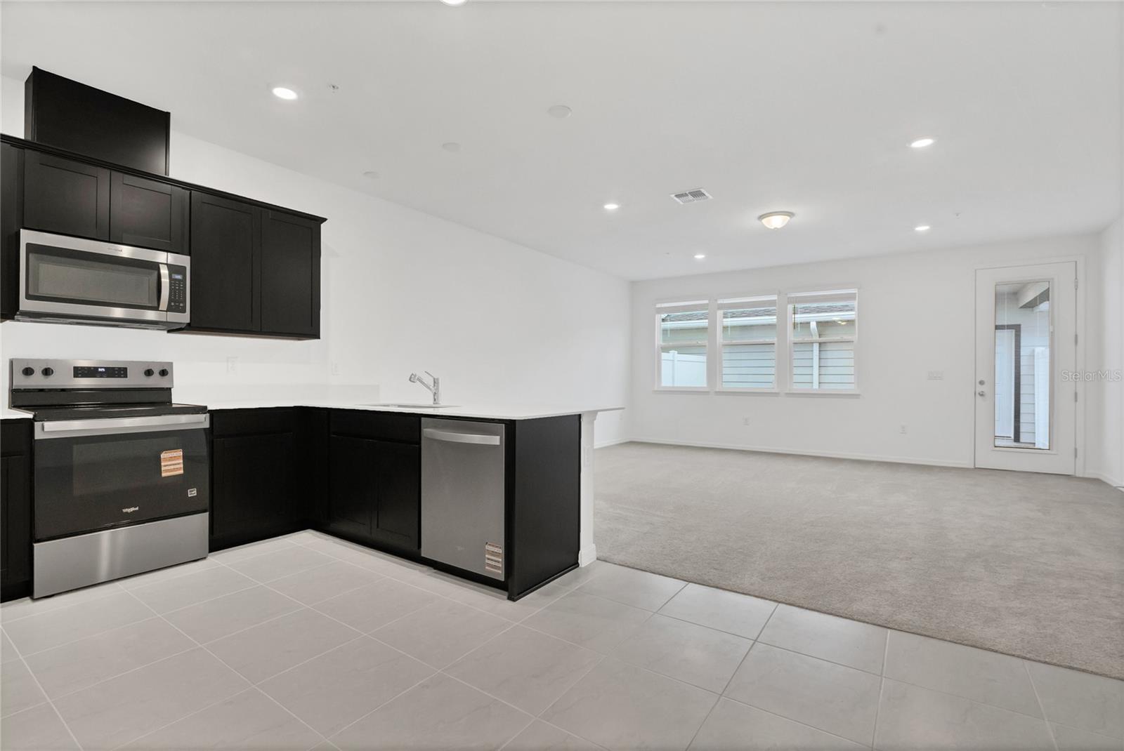 PARKSIDE TRAILS - PHASE 1 - Residential Lease