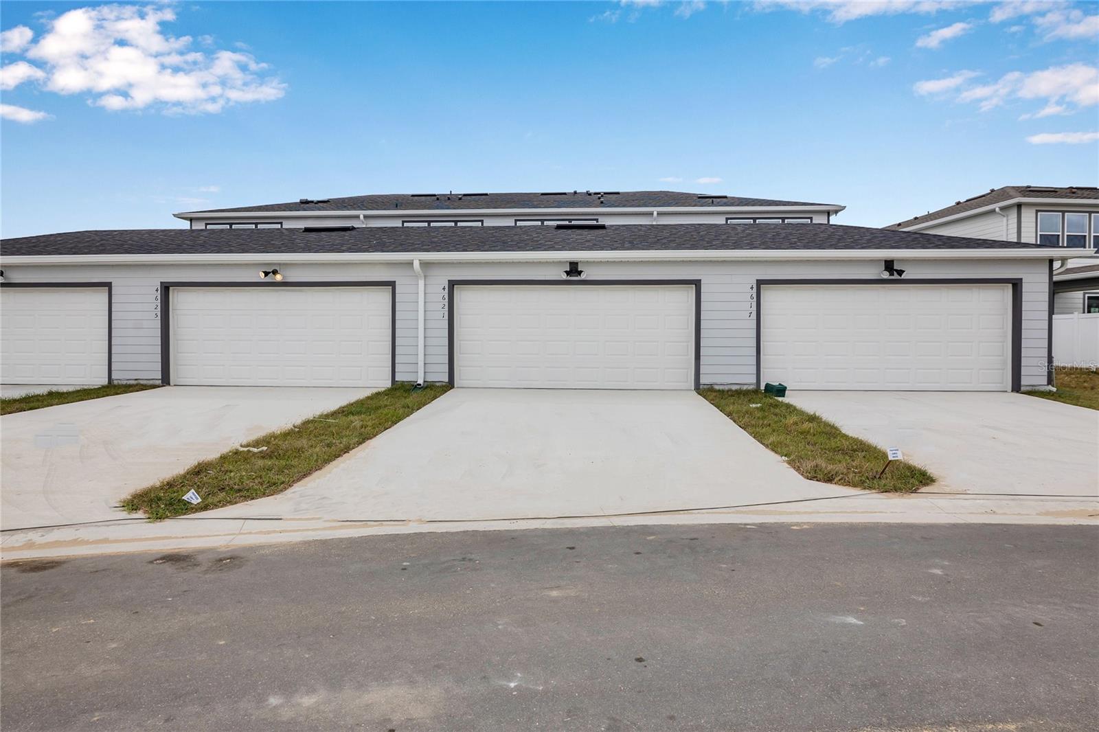 PARKSIDE TRAILS - PHASE 1 - Residential Lease