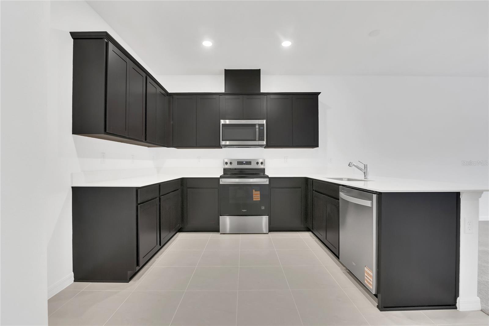 PARKSIDE TRAILS - PHASE 1 - Residential Lease