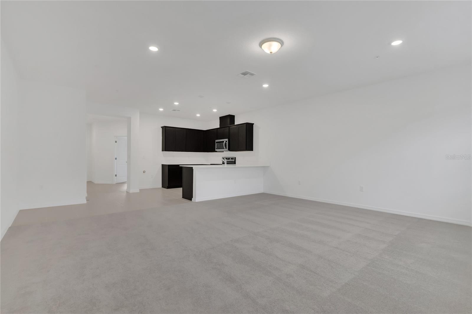 PARKSIDE TRAILS - PHASE 1 - Residential Lease