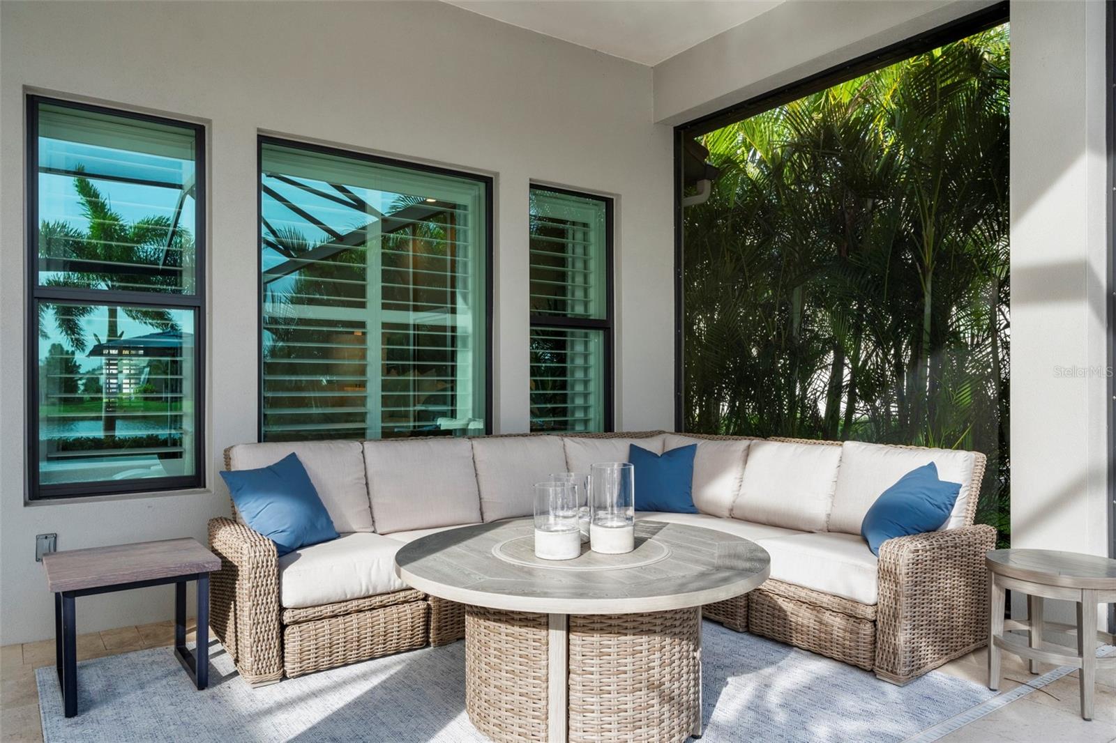 LAKEHOUSE COVE/WATERSIDE - Residential