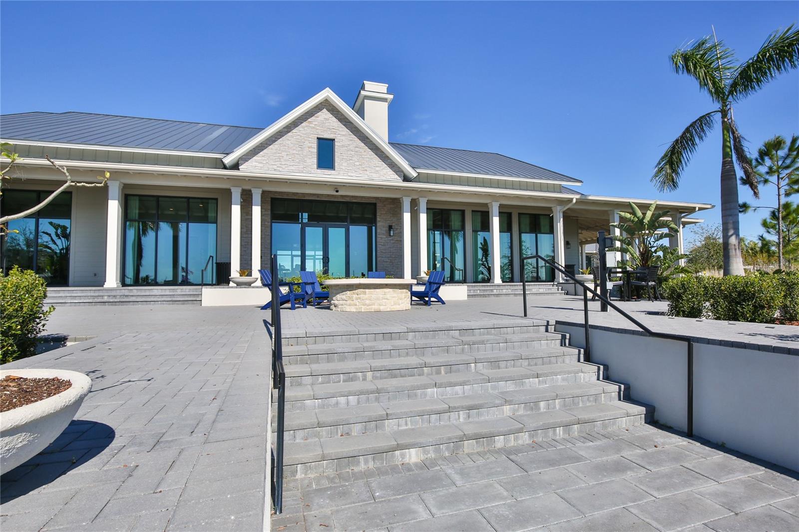 LAKEHOUSE COVE/WATERSIDE - Residential