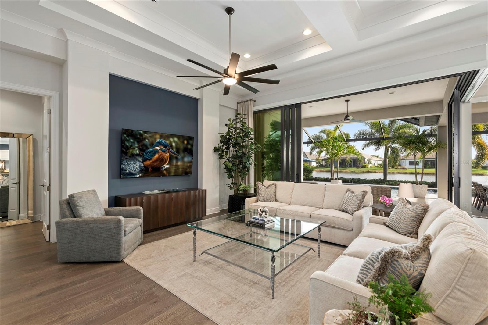 LAKEHOUSE COVE/WATERSIDE - Residential