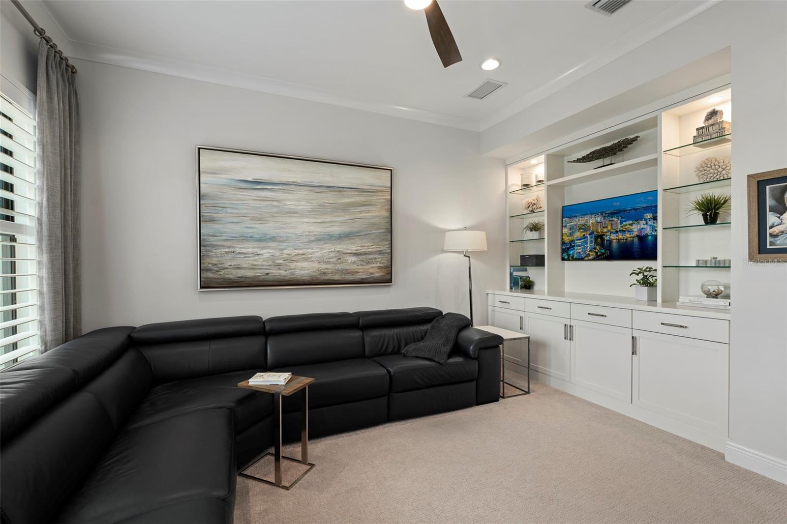 LAKEHOUSE COVE/WATERSIDE - Residential