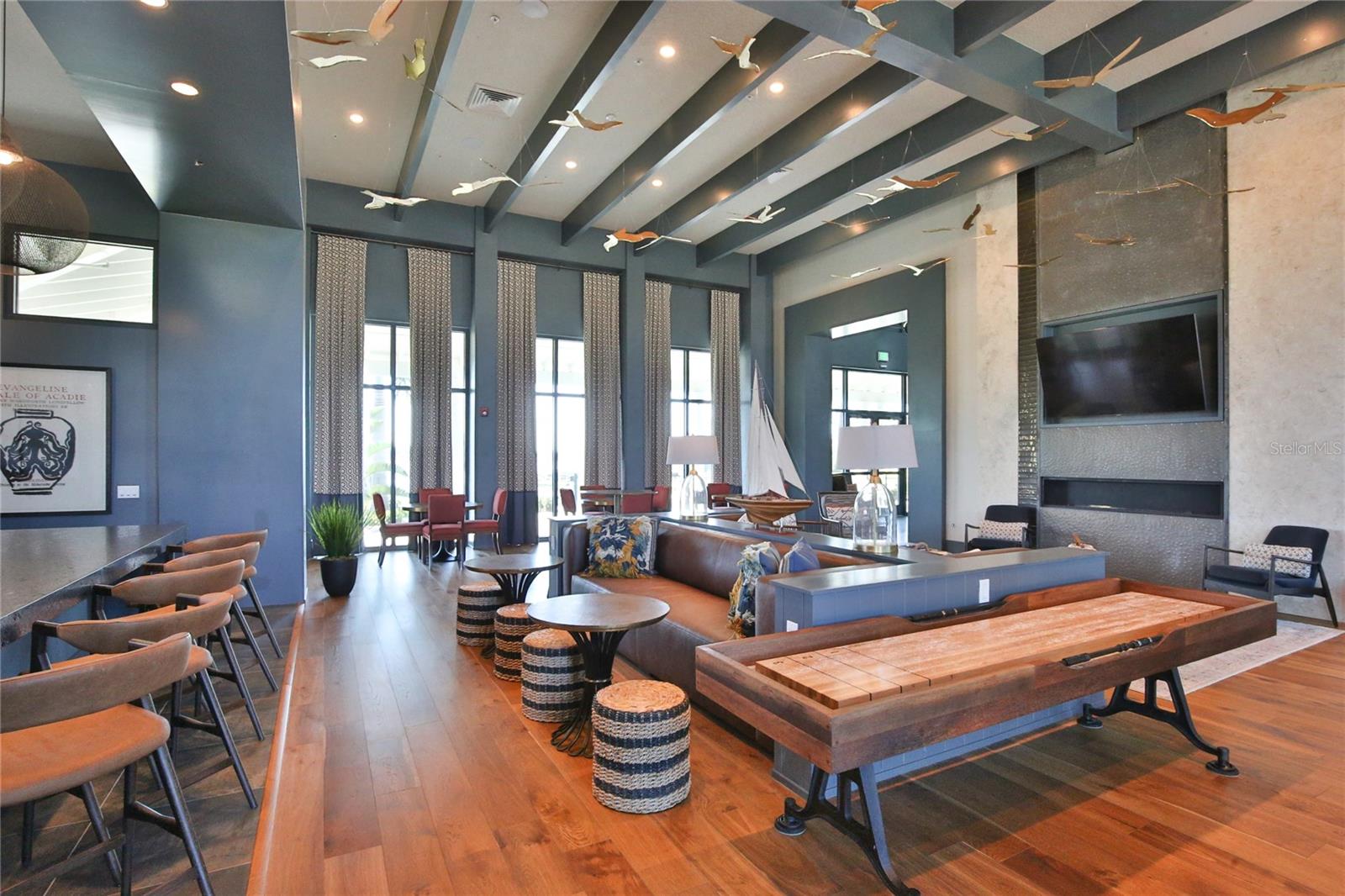 LAKEHOUSE COVE/WATERSIDE - Residential