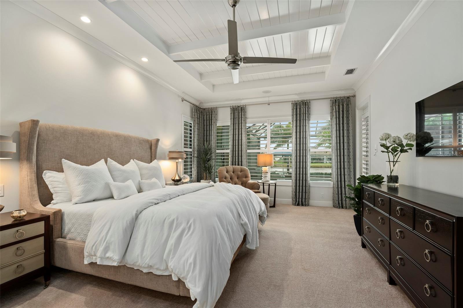 LAKEHOUSE COVE/WATERSIDE - Residential