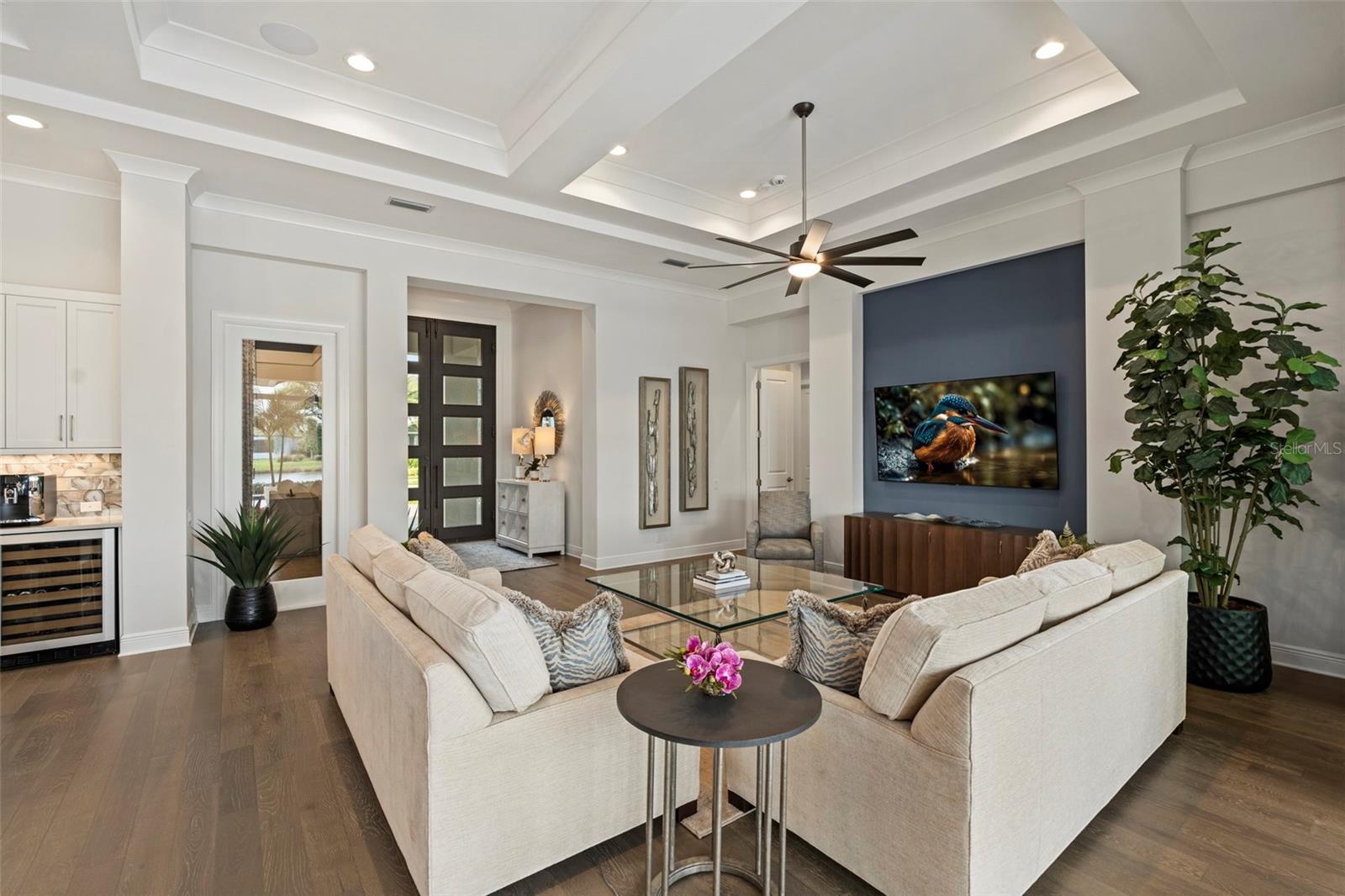 LAKEHOUSE COVE/WATERSIDE - Residential