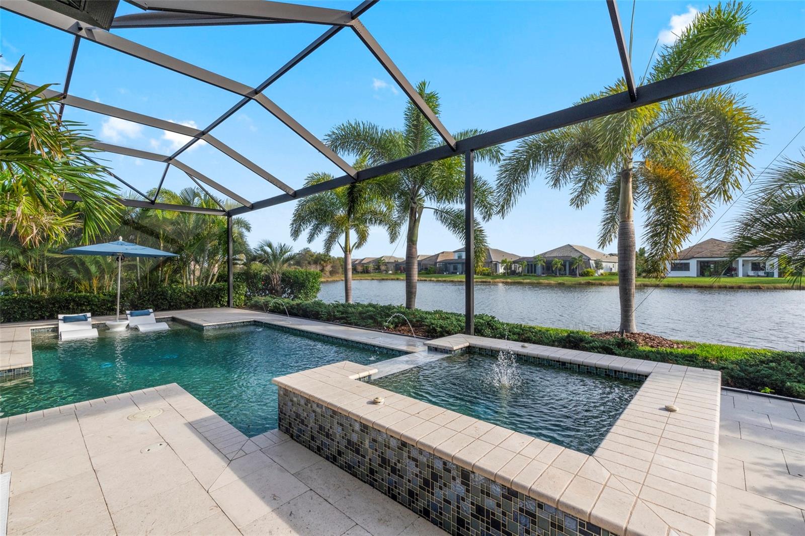 LAKEHOUSE COVE/WATERSIDE - Residential