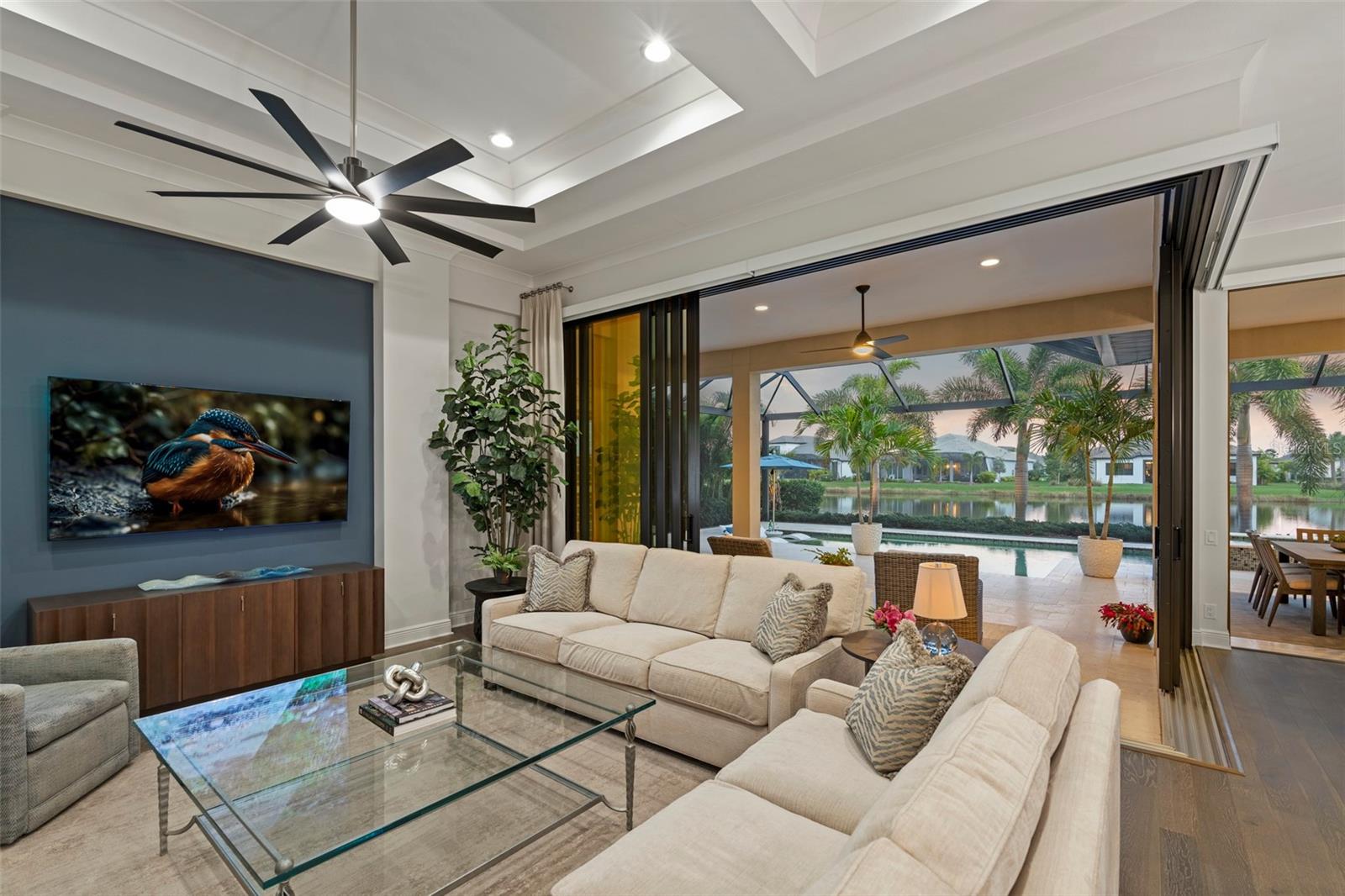 LAKEHOUSE COVE/WATERSIDE - Residential